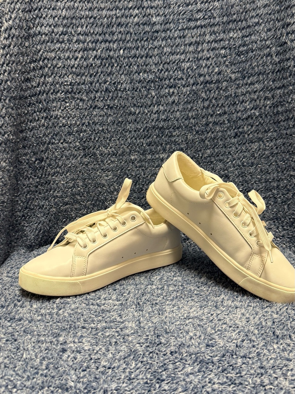 Sam Edelman | Ethyl low top sneakers | Size = 8 - Picture 8 of 9